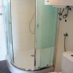 Apartament Sara *