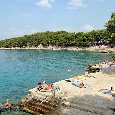 Sara * Tribunj (Sibenik-Knin)