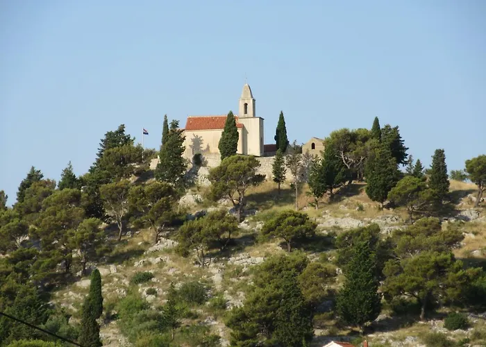 Sara * Tribunj (Sibenik-Knin)